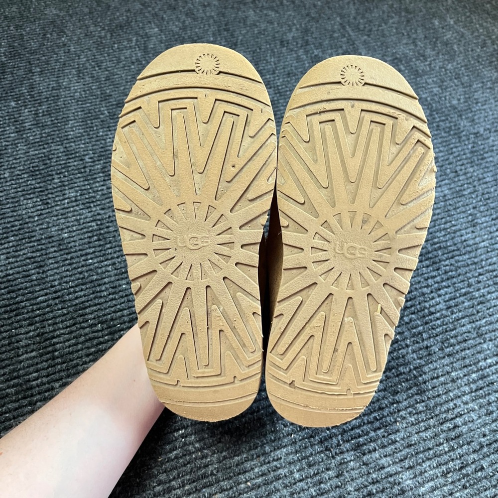 UGG Tasman Slipper Youth 4 Chestnut Suede Embroidered Braid Sheepskin Lining - Picture 7 of 9